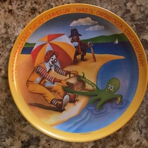 Vintage 1977 Ronald McDonald Summer Day Plate, EUC